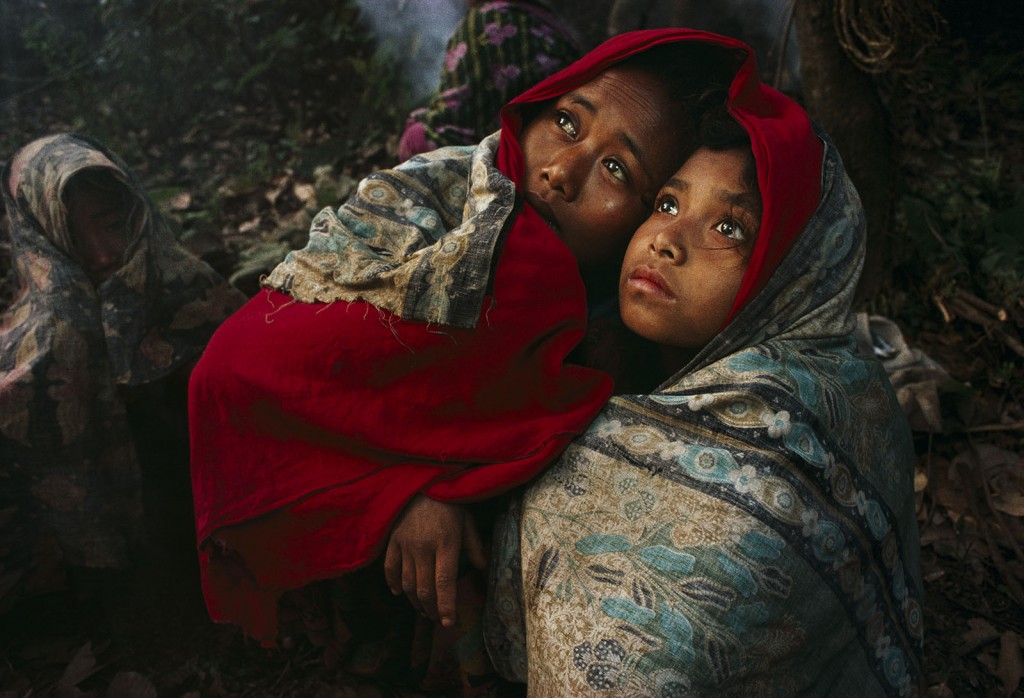 Eric Valli Jungle Nomads Photos